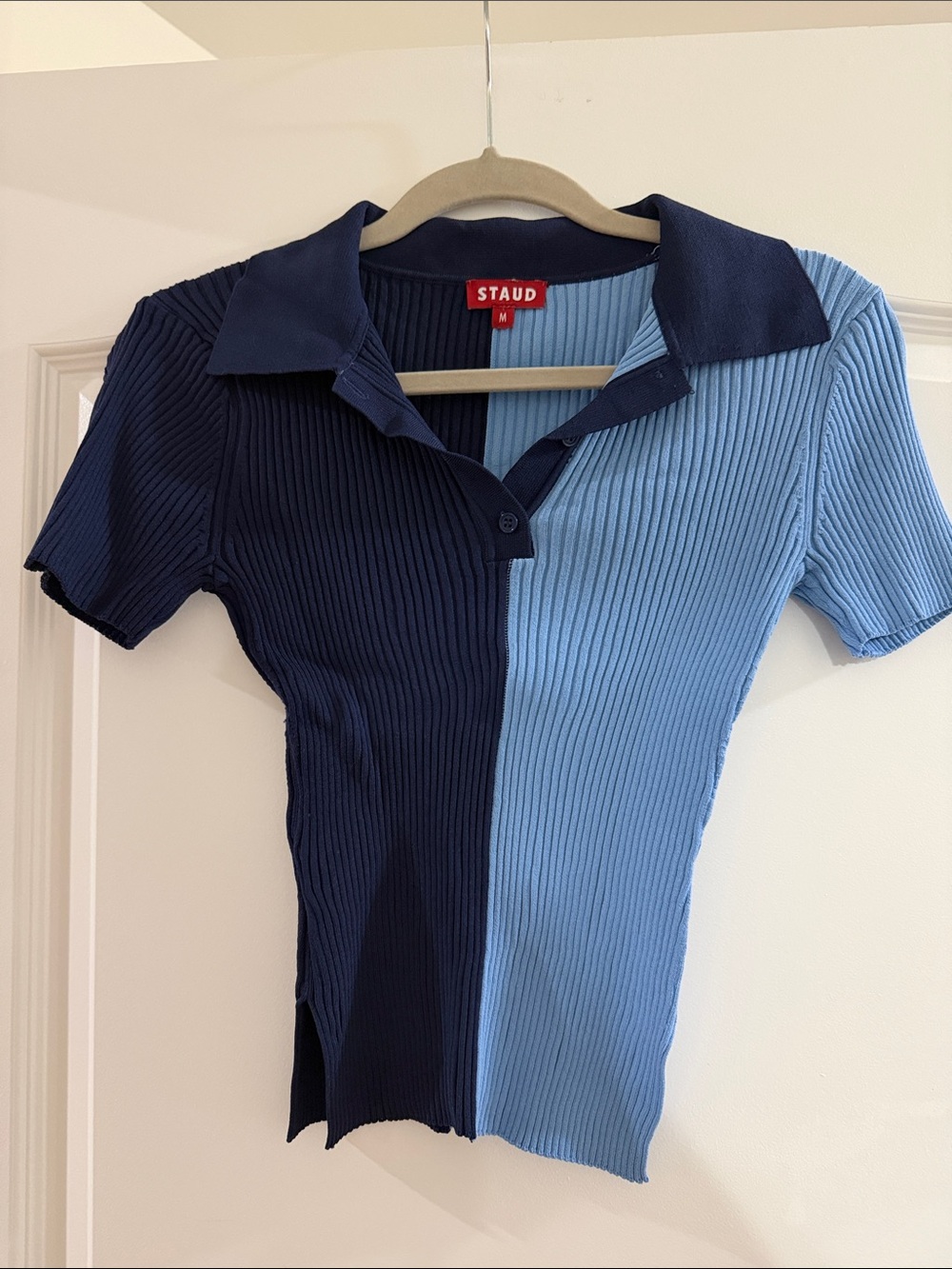 STAUD Two-Tone Navy and Light Blue Ribbed Polo Tee